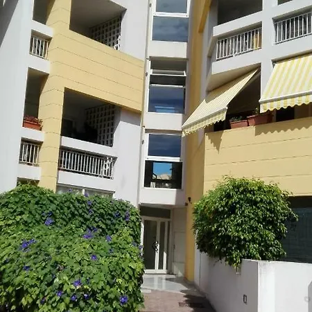 A...mikimari 夸尔图-圣埃莱娜